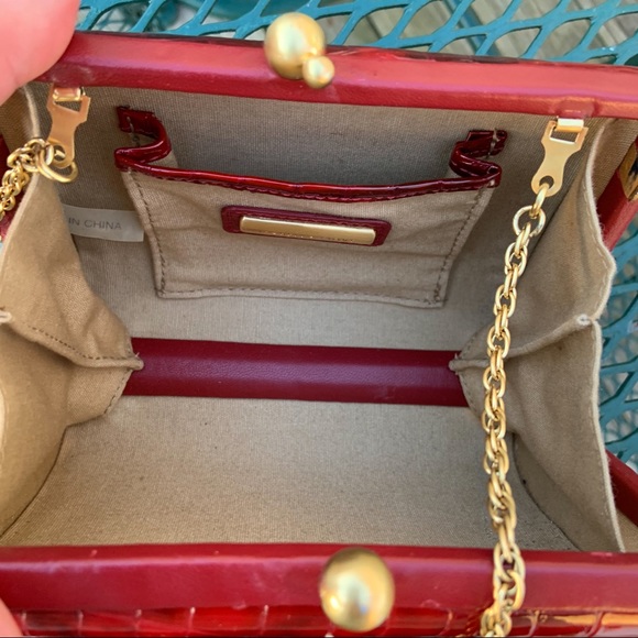 Isabella Fiore Croc Embossed Hardshell Bag Purse - Picture 3 of 10